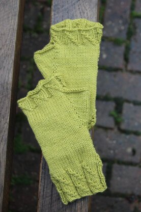 Green Fingers Fingerless Mitts