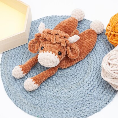 Crochet Highland cow snuggler pattern, Highland cow lovey