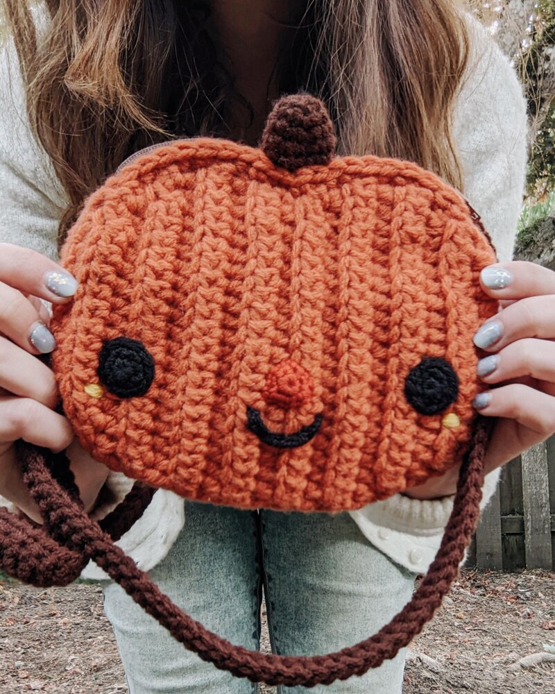 Pumpkin Crossbody Bag Crochet pattern by HELLOhappy LoveCrafts