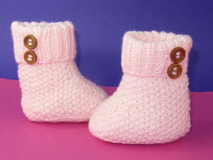 Easy Baby 2 Button Moss Stitch Booties
