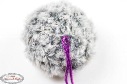 Faux Fur Pom Pom