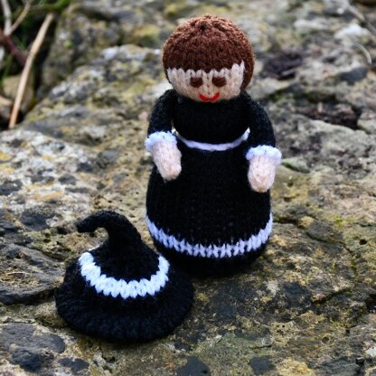 Halloween Witch Doll Knitting Pattern - Toy Knitting Pattern