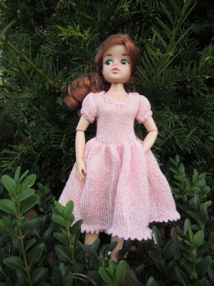 1:6th scale Bethan dress