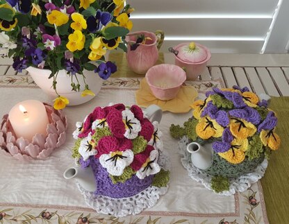 Pansy Garden Tea Cosy - 4-Cup - CROCHET