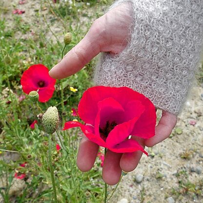 Honey Stone Fingerless Gloves