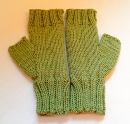 Owl Pacino Fingerless Gloves - knit in the round