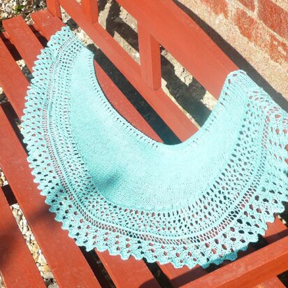 Talmont - a lacy crescent shaped shawlette