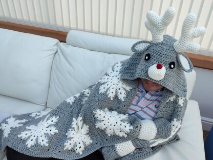 2in1 Christmas Reindeer Hooded Blanket