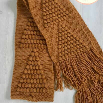 Pyramid Scarf