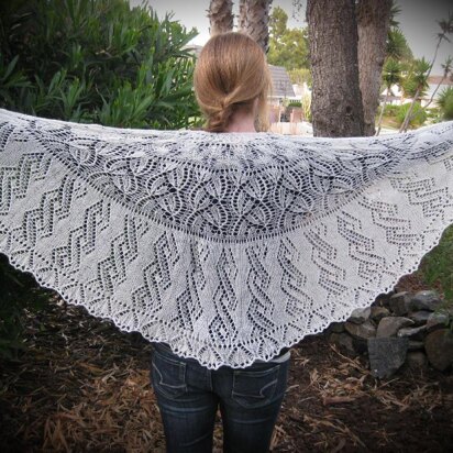 Lola Celtic Knots Shawl