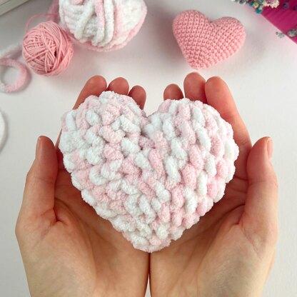 Crochet hearts plush Amigurumi pattern keyring Crochet car hanger Bag charm