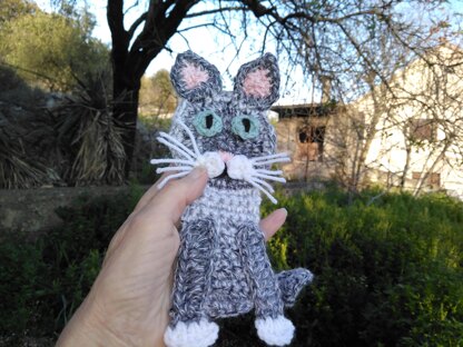 Gray cat applique