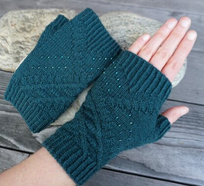 Winding Stairway Mitts