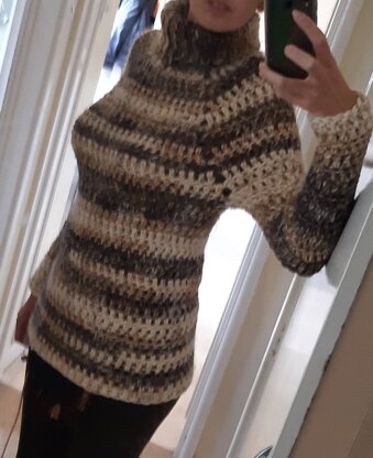 Women's chunky crochet jumper