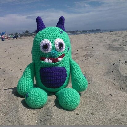 Cruz the beach monster
