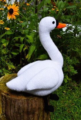 Yvonne the Swan