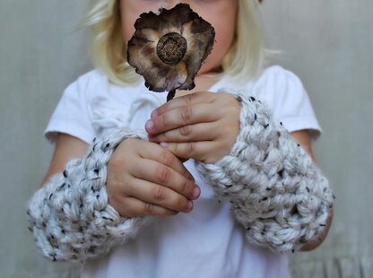 The EmmyLou Wrist Warmer Mitts