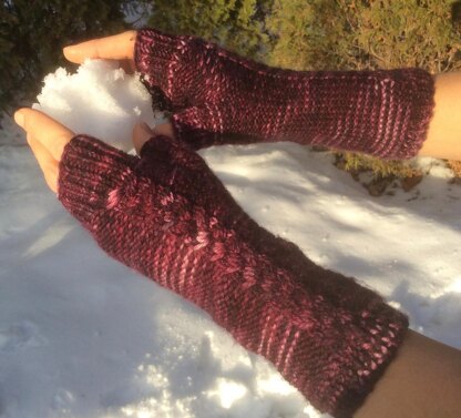 SWEATER fingerless gloves