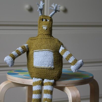 Raymond the Rectangular Robot - knitting pattern