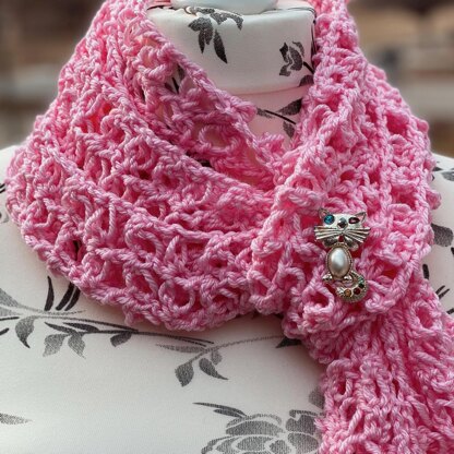 Solomon's Knot Lacy Scarf