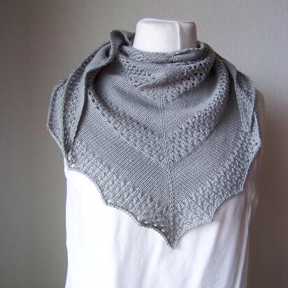 Easy knitting pattern Shawl "Tipsy"