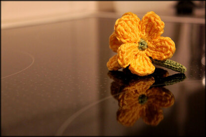 100 Flowers to Knit and Crochet