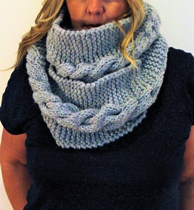 Storm Cable Pom Pom Hat & Cowl Set