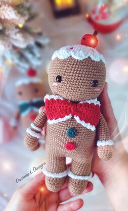 Gingerbread man amigurumi