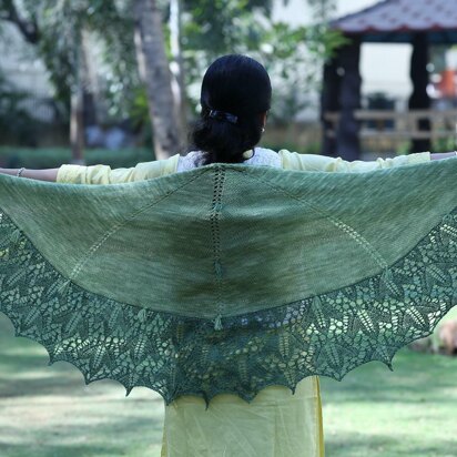 Echoing Green Shawl