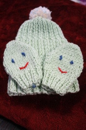 Newborn Hat and Mitts