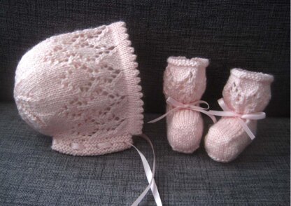 The Baby Bonnet & Booties Collection 2 E-Book (4-ply)