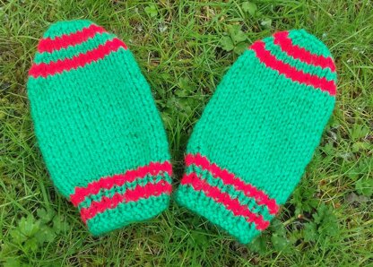 Holly Berry Christmas Mittens