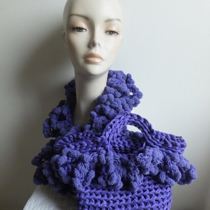 Bobble Cowl with Bag