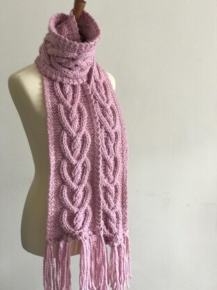 Heart Cable Knit Scarf