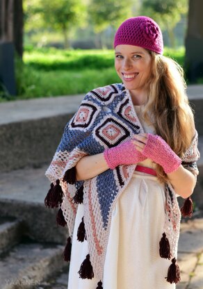 Polina crochet lace fingerless mittens