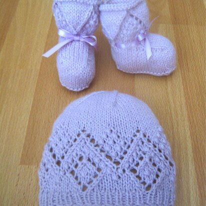 Little Darling Hat & Booties Set