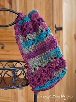 Mulberry Lace Cowl