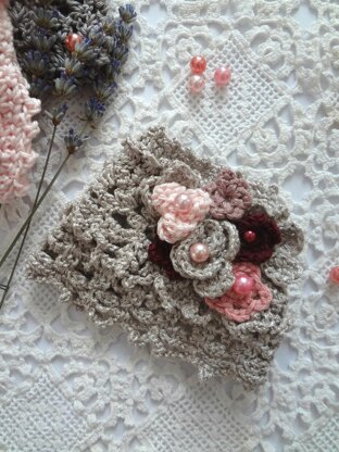 The Brontë Crochet Cuff