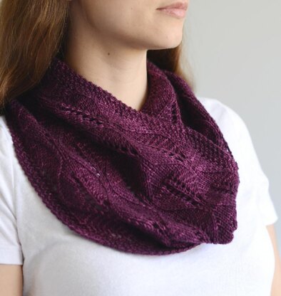 Laurel Leaf Cowl