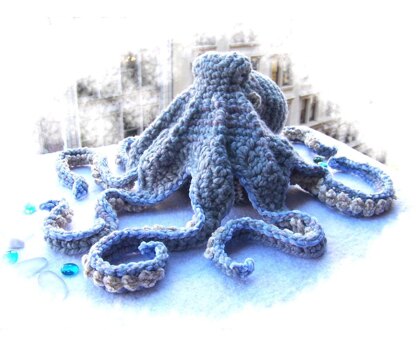 Crochet pattern realistic octopus