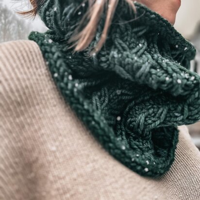 Heart of Winter Cowl