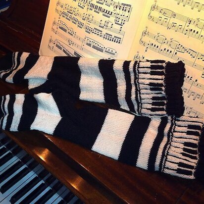 Fibonacci Piano Socks - knitting pattern