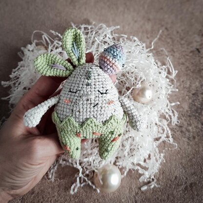 Сute Easter Egg Bunny