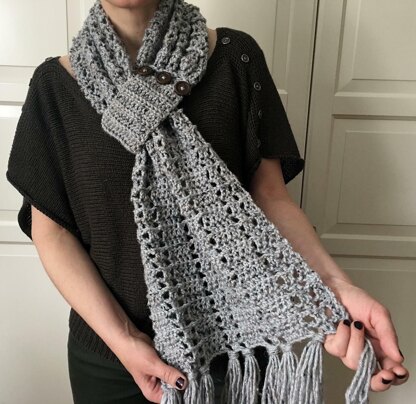 Easy Crochet Scarf Pattern with Buttons: Button-Up-Beauty Scarf