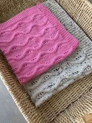 Cosy cable blanket