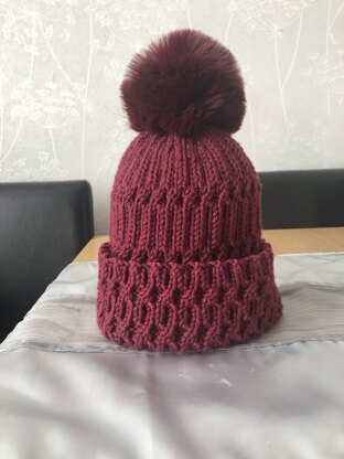 Aran Hat in Bernat Super Value