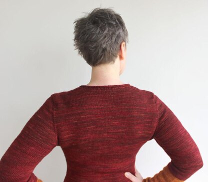 Simple Ziggurat Pullover