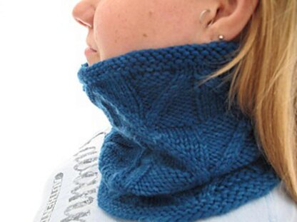 Argyle Check Cowl