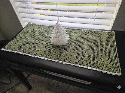 Christmas Tree Table Runner