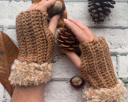 Faux Fur Fingerless Gloves